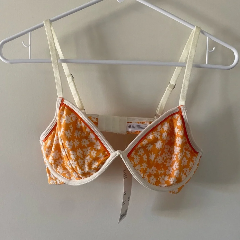 Urban Outfitters Daisy‎ Floral Bralette, 36B- NWT